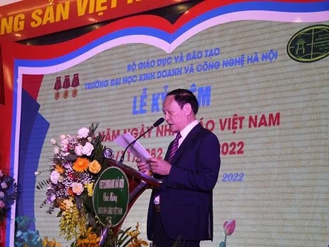 HUBT kỷ niệm 40 năm ngày Nhà giáo Việt Nam: Tri ân những người thầy phấn đấu trọn đời cho sự nghiệp “trồng người”