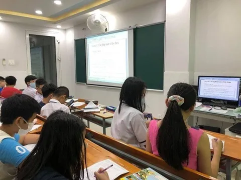 Học sinh căng mình vì học thêm