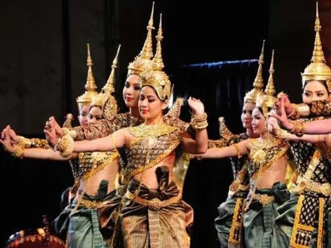 Sân bay Đà Nẵng đưa múa Chăm, hát chầu văn, biểu diễn nghệ thuật phục vụ du khách