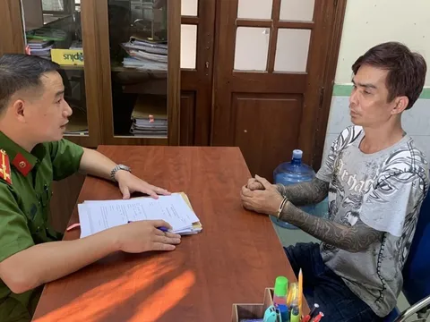 Khởi tố bị can ép cháu bé 3 tuổi hút ma túy