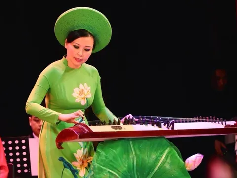 NSND đàn tranh Phạm Trà My mong lan toả hơn nữa tình yêu âm nhạc dân tộc