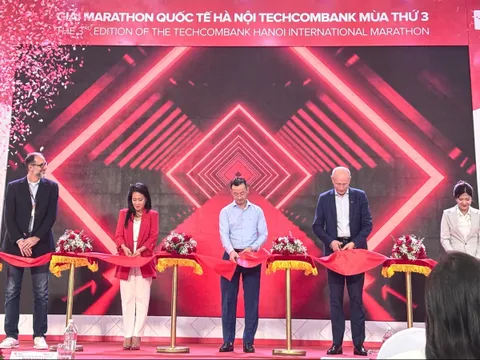 'Khám phá cung đường di sản Hà Nội qua giải chạy marathon quốc tế'