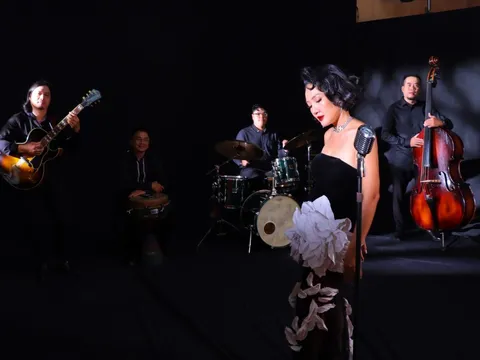 Quỳnh Phạm ra mắt album 'Rồi như đá ngây ngô' với 5 ca khúc nhạc Trịnh theo phong cách jazz