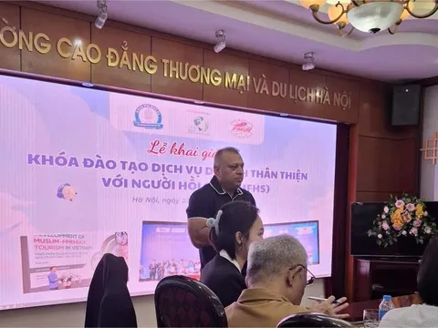 Khai giảng khóa học “Dịch vụ du lịch thân thiện với người Hồi giáo” tại Hà Nội