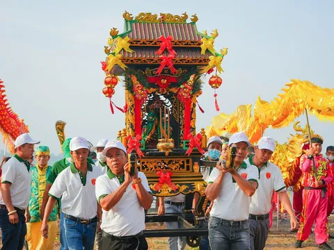 Lễ hội truyền thống Chùa Ông: “Di sản sống” bên sông Đồng Nai