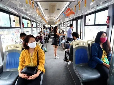 Các tuyến xe buýt kế cận Hà Nội sẽ giảm 50% tần suất