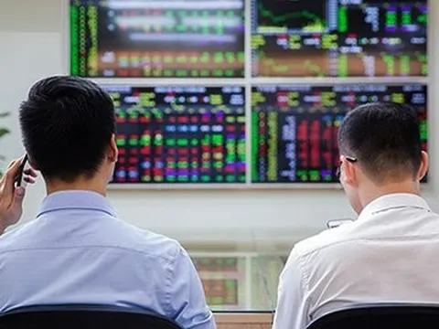 Hạn chế mua đuổi khi cổ phiếu đầu cơ hàng hóa tạo sóng