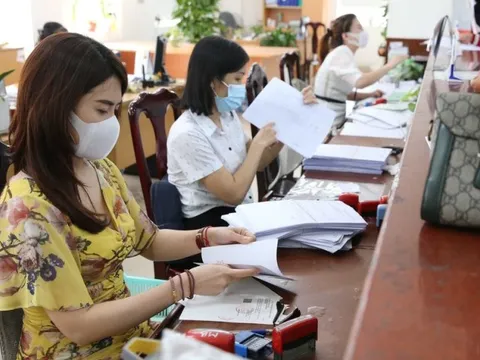 8 vị trí công tác phải định kỳ chuyển đổi đối với công chức, viên chức