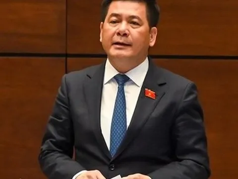 "Thích ứng với thiên hạ chứ không thể để thiên hạ theo mình được”