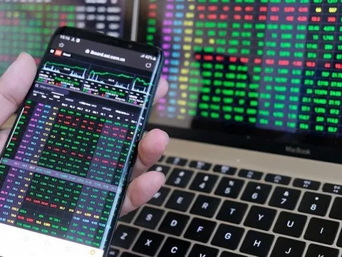 "Vỡ mộng" làm giàu nhờ chứng khoán