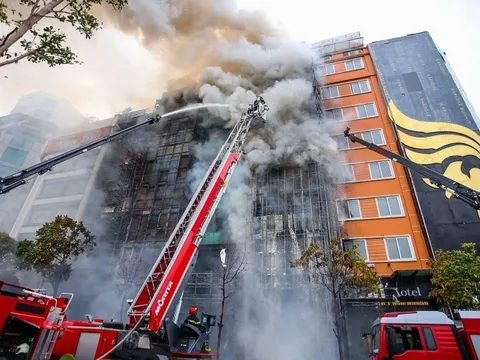 Bộ Xây dựng đề nghị 'siết' cấp phép công trình sau nhiều vụ cháy nghiêm trọng