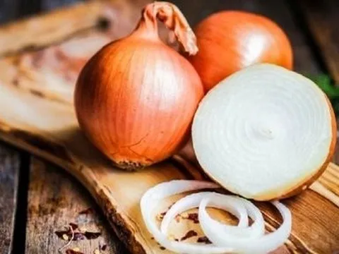 5 thực phẩm không nên ăn cùng hành tây kẻo ngộ độc, sỏi thận