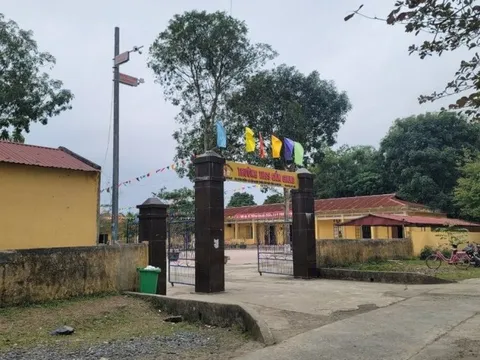 Kỷ luật 8 nữ sinh tham gia vụ luân phiên nhau đánh bạn học