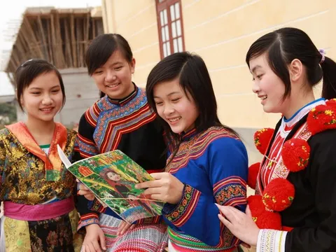 Duy trì sĩ số học sinh vùng dân tộc thiểu số và miền núi sau Tết Nguyên đán