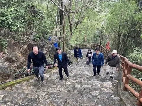 Chuyện ở di tích Bà Triệu