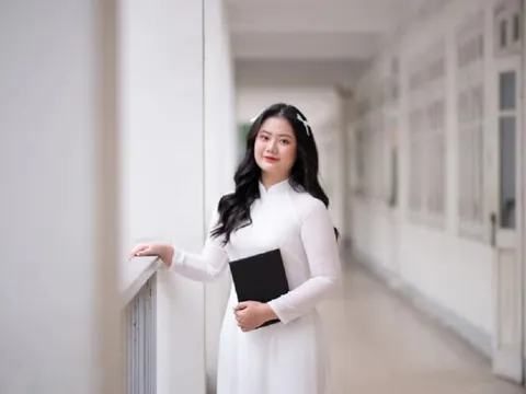 Từ một cô học trò nhút nhát, nữ sinh nhan sắc "vạn người mê" 2 lần đoạt giải cao học sinh giỏi Quốc gia