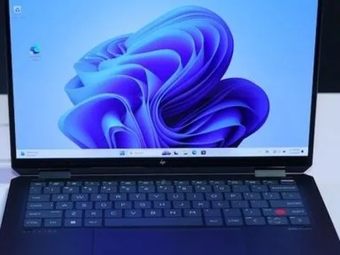 Loạt laptop AI mới chạy vi xử lý "khủng" của Intel và pin tới 21 giờ