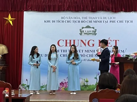 Chung kết hội thi ‘Thuyết minh viên tại điểm Khu Di tích Chủ tịch Hồ Chí Minh tại Phủ Chủ tịch’