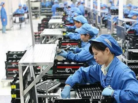 Sau khi nghỉ việc, người lao động được hưởng những khoản tiền nào?