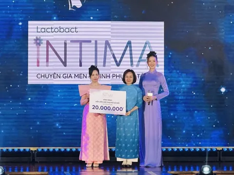Cuộc thi Hoa hậu Quốc gia Việt Nam trao tặng quà và học bổng cho Hội LHPN Hà Nội