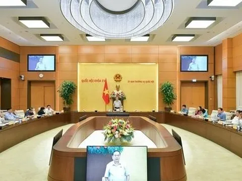 Xem xét nhiều nội dung quan trọng tại phiên họp thứ 33 của UBTVQH