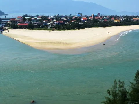 Kỷ niệm 15 năm Lăng Cô được bình chọn là vịnh đẹp thế giới