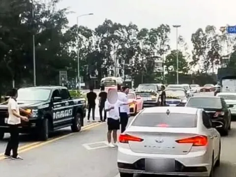 Bắt 'Hải Idol' vì tội 'gây rối trật tự công cộng' khi dừng đoàn xe đám cưới quay phim, chụp ảnh 'câu like'