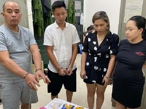 Bắt quả tang người phụ nữ mang thai 8 tháng đang sử dụng ma túy