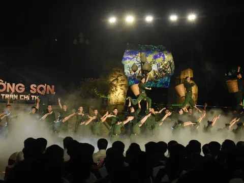 Ôn lại lịch sử hào hùng của Bộ đội Trường Sơn