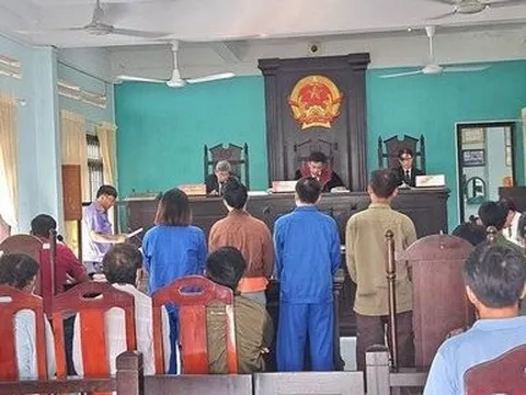 Bình Thuận: Nhóm đối tượng tự ý dọn đồ đạc, đuổi người ra khỏi nhà, lãnh án tù
