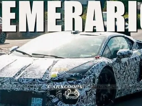 Siêu xe thay thế Lamborghini Huracan chạy thử trong lớp ngụy trang