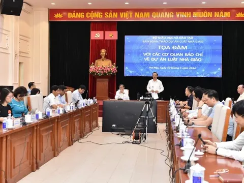 Xây dựng Luật Nhà giáo đáp ứng mong mỏi của 1,6 triệu giáo viên