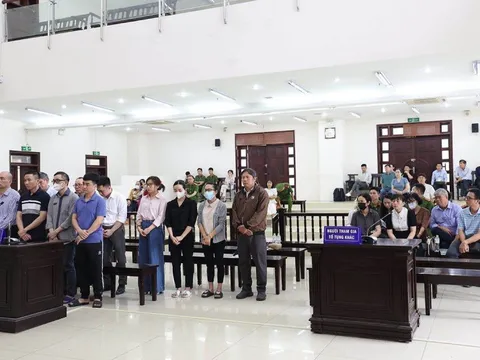 Xét xử đại án Việt Á: Thêm một người được miễn trách nhiệm hình sự