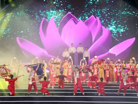 Khai mạc Lễ hội Làng Sen năm 2024