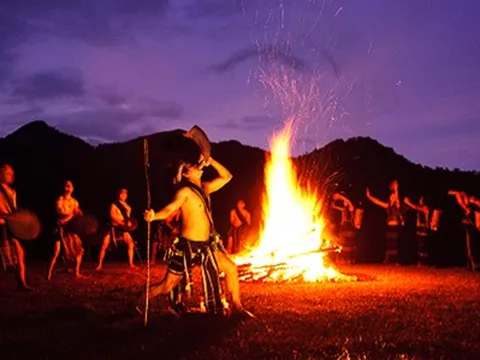 Nghịch lý văn hóa