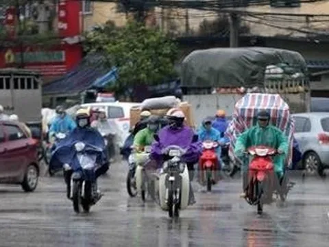 Thủ đô Hà Nội chiều tối và đêm có mưa rào và dông vài nơi