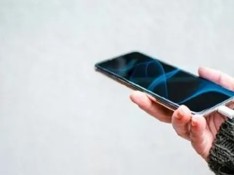 4 sai lầm "chí mạng” khi sạc khiến điện thoại hỏng nhanh chóng