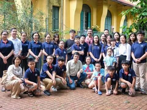 Học sinh EQuest thăm tư gia Đại Tướng Võ Nguyên Giáp nhân dịp 70 năm Chiến thắng Điện Biên Phủ