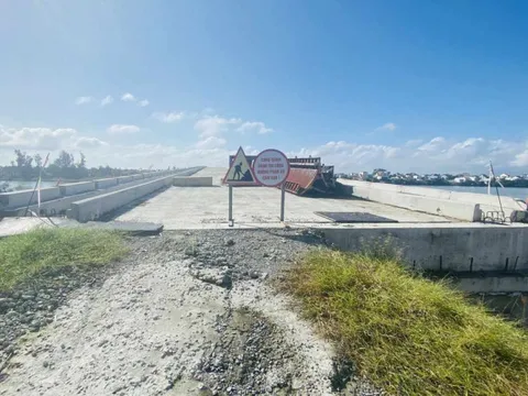 Quảng Nam: Hàng loạt cây cầu trăm tỷ 'đắp chiếu' vì thiếu đường dẫn