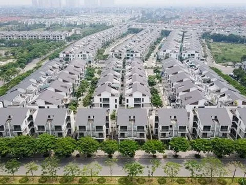 Hàng chục nghìn căn tái định cư bỏ hoang trong khi dân thiếu nhà ở