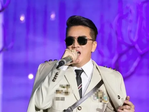 Tp.HCM: Sở Văn hóa sẽ đề xuất xử lý vụ Đàm Vĩnh Hưng đeo huy hiệu "lạ"