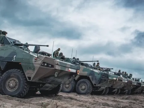 Khả năng đáng kinh ngạc của xe chiến đấu bộ binh Rosomak ở Ukraine