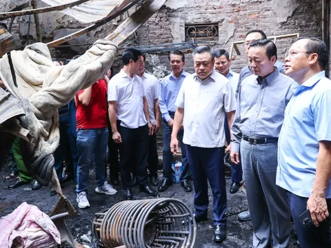 Khẩn trương chăm sóc, hỗ trợ tối đa người bị nạn trong vụ cháy nhà trọ ở Hà Nội