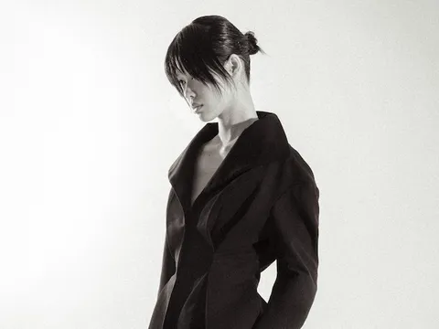 NTK Việt sáng tạo áo dài Avant-Garde nhờ tình yêu và truyền thống gia đình