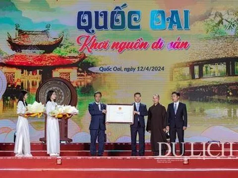 Quốc Oai đón nhận Bằng công nhận Di sản văn hóa phi vật thể quốc gia Lễ hội chùa Thầy