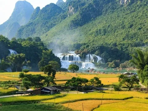 Thác Bản Giốc lọt top 21 thác nước đẹp nhất thế giới