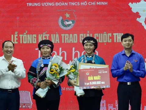 Thí sinh dân tộc Bố Y giành giải Nhất 'Tinh hoa Việt Nam'