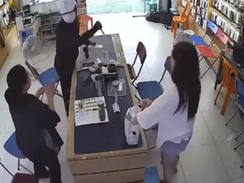 Nghi phạm cầm vật nghi súng cướp cửa hàng điện thoại bị bắt khi đang trốn ở đâu?