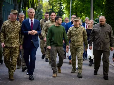 Các nước NATO dè dặt với kế hoạch 100 tỷ Euro tài trợ cho Ukraine