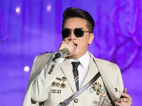 Vụ Đàm Vĩnh Hưng đeo huy hiệu lạ: Cần tăng cường nhận thức chính trị